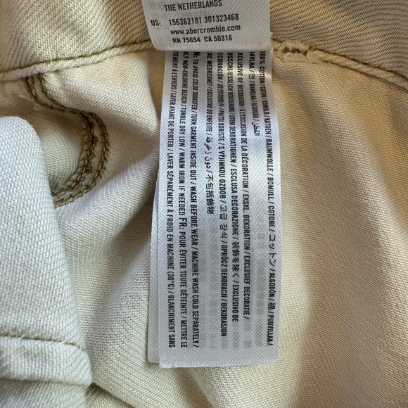 Abercrombie & Fitch Cream Pants - Picture 5 of 5